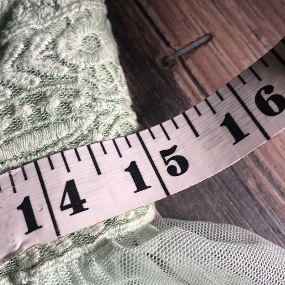 Gorgeous lace trim girls dress - Picture 6 of 10